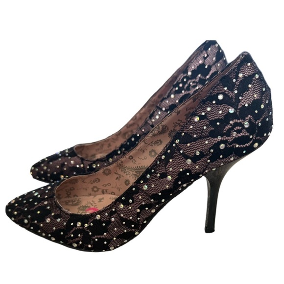 Betsey Johnson Betseyville Black Floral Rhinestone Stiletto Heels Size 7 - Picture 4 of 10